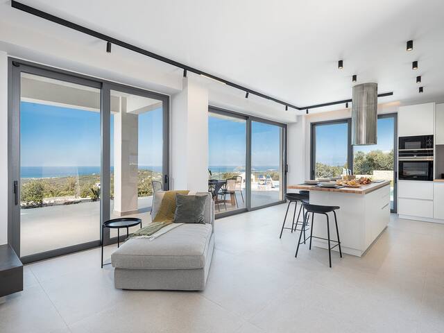 Villa Levante with sea view gallery image 4