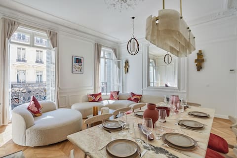 Exceptional 4 bedrooms Apartment Opera Vendome