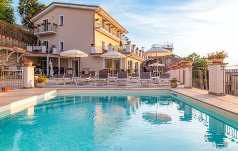 Nice home in Laureana Cilento with kitchen