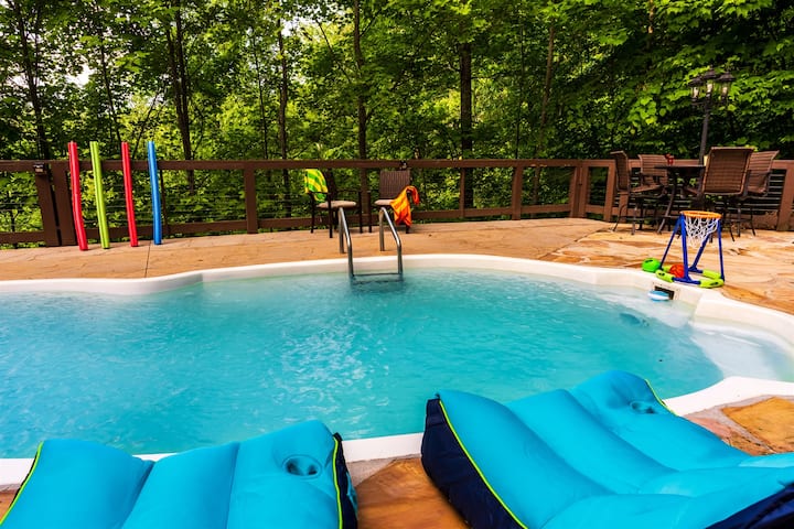 5suites~heatedpool~arcade~hottub~pooltable - Pigeon Forge, TN