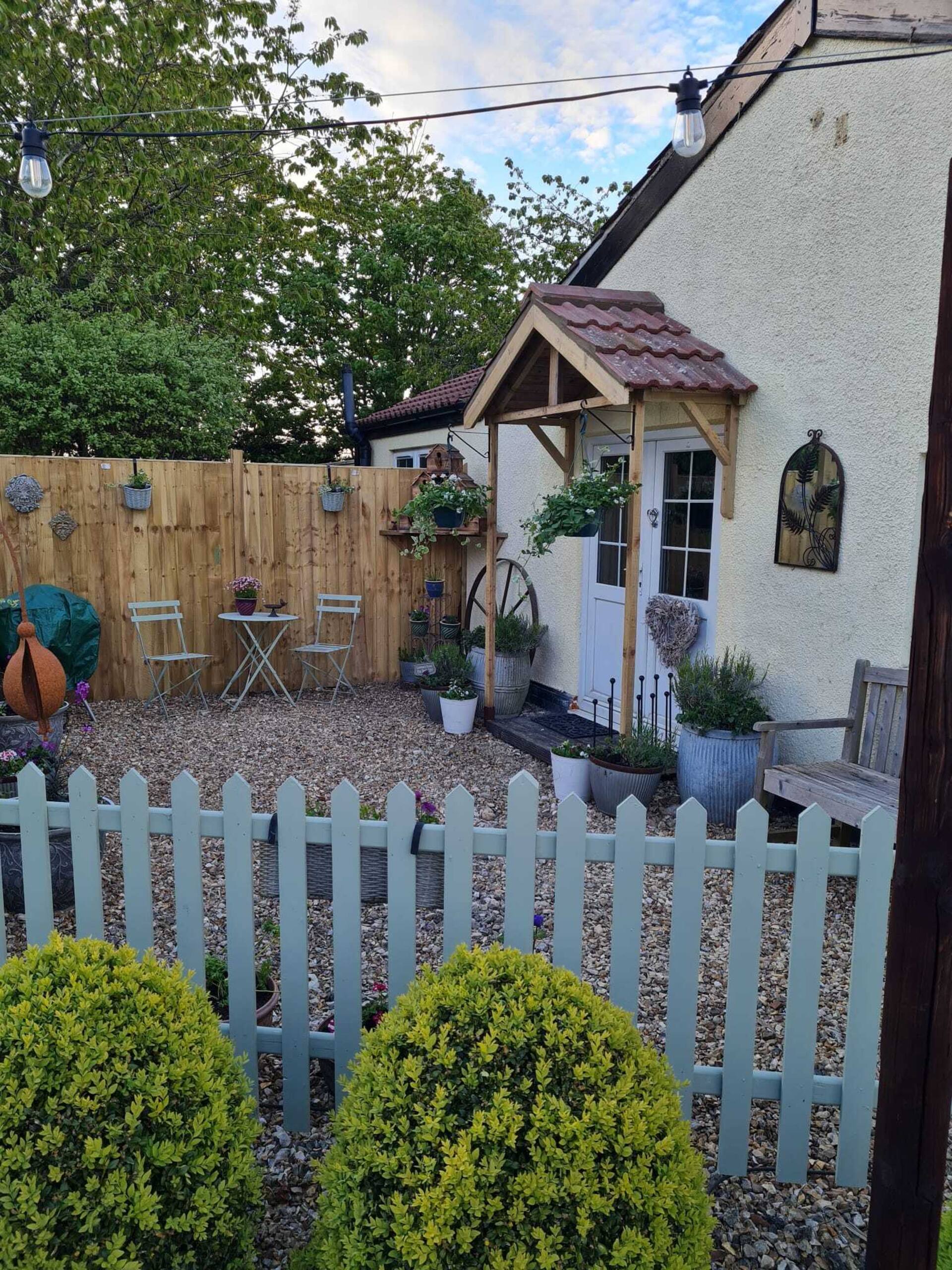 One bedroom apartment with private bathroom