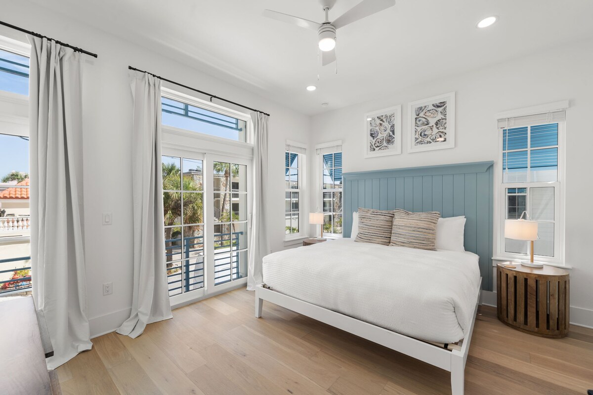 Dormitorio king #1 con baño privado y balcón privado