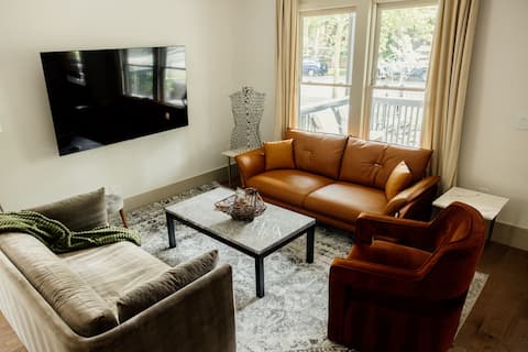 Popular Airbnb listing: Backyard Garden Oasis | ½ Mi OSU + Free Parking in Columbus