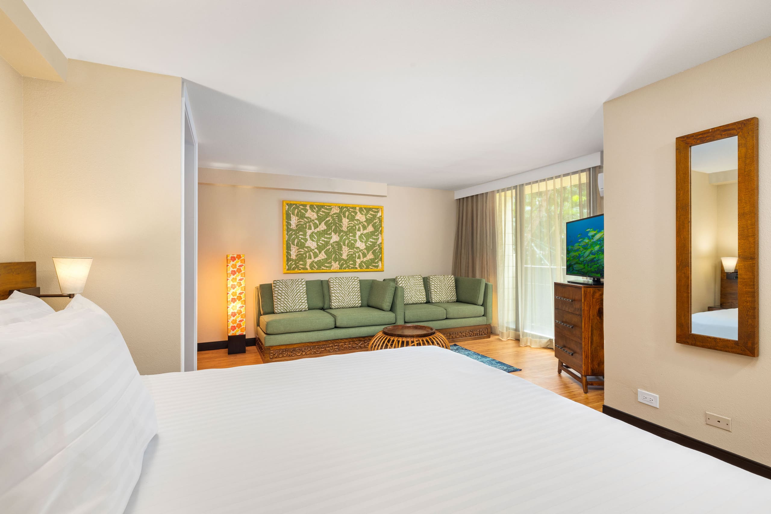 Condo in Honolulu · ★4.47 · Studio · 3 beds · No bathroom - Image 10