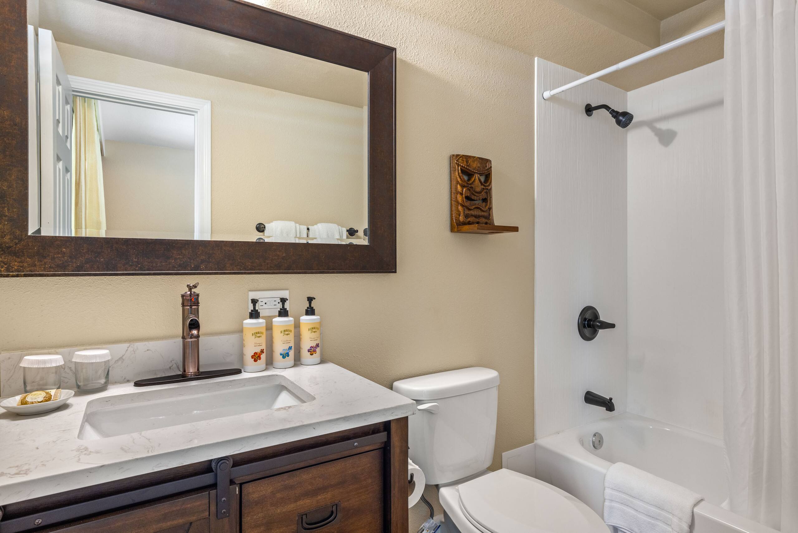 Condo in Honolulu · ★4.47 · Studio · 3 beds · No bathroom - Image 14