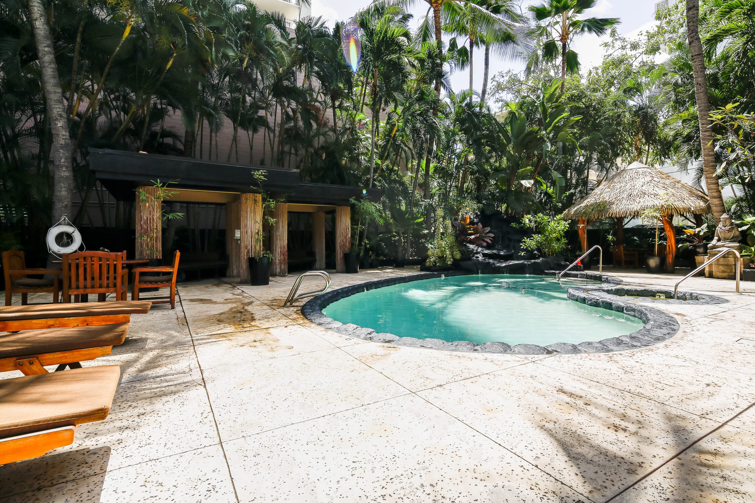 Condo in Honolulu · ★4.47 · Studio · 3 beds · No bathroom - Image 17