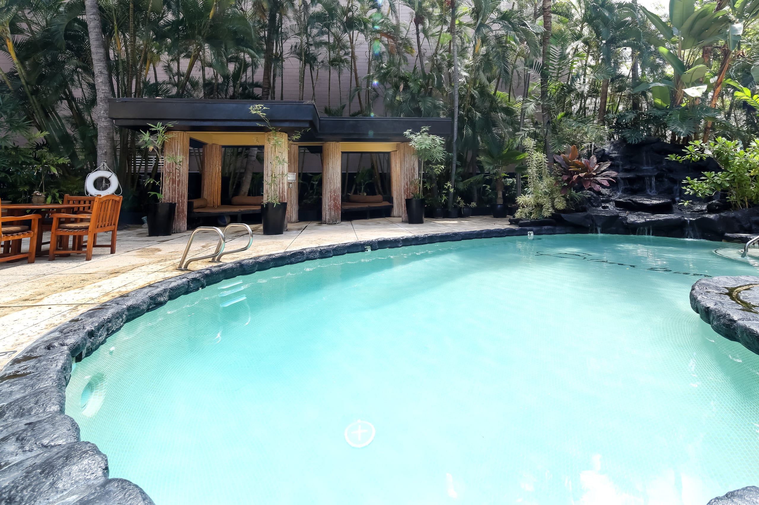 Condo in Honolulu · ★4.47 · Studio · 3 beds · No bathroom - Image 16