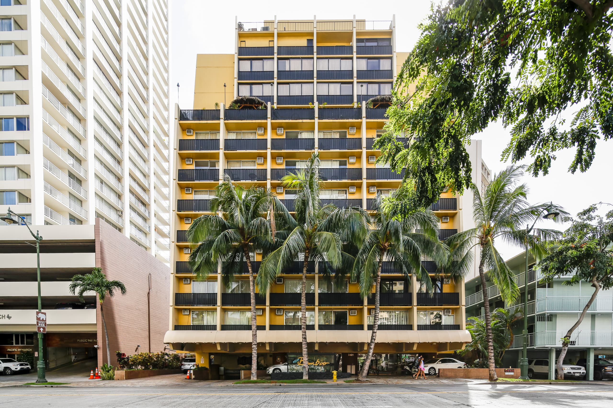 Condo in Honolulu · ★4.47 · Studio · 3 beds · No bathroom - Image 30