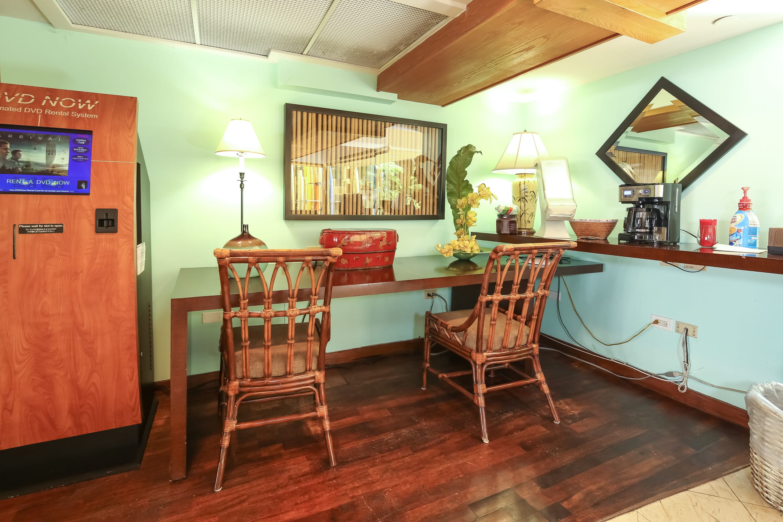 Condo in Honolulu · ★4.14 · 1 bedroom · 3 beds · 1 private bath - Image 27