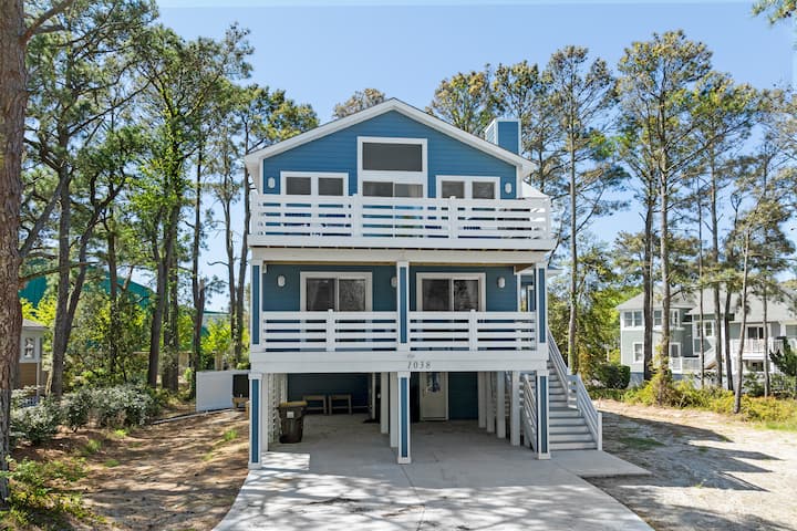 Modern Sound: New Build, Pool, Elevator, Rec Room - Corolla, NC