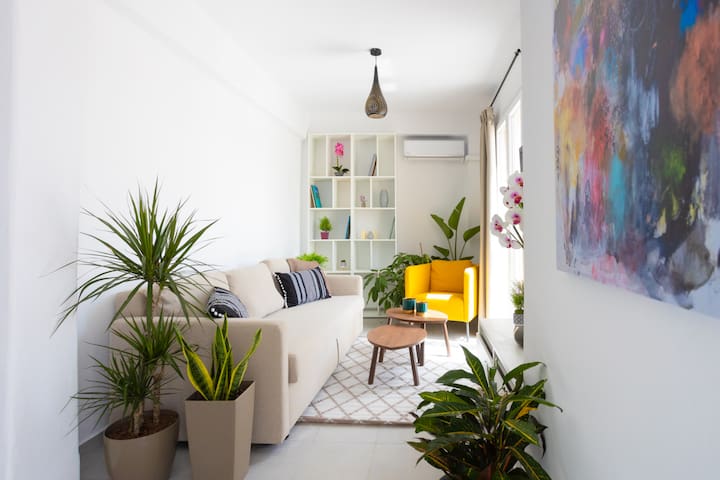 Wow, Design Apartment, steps from town centre