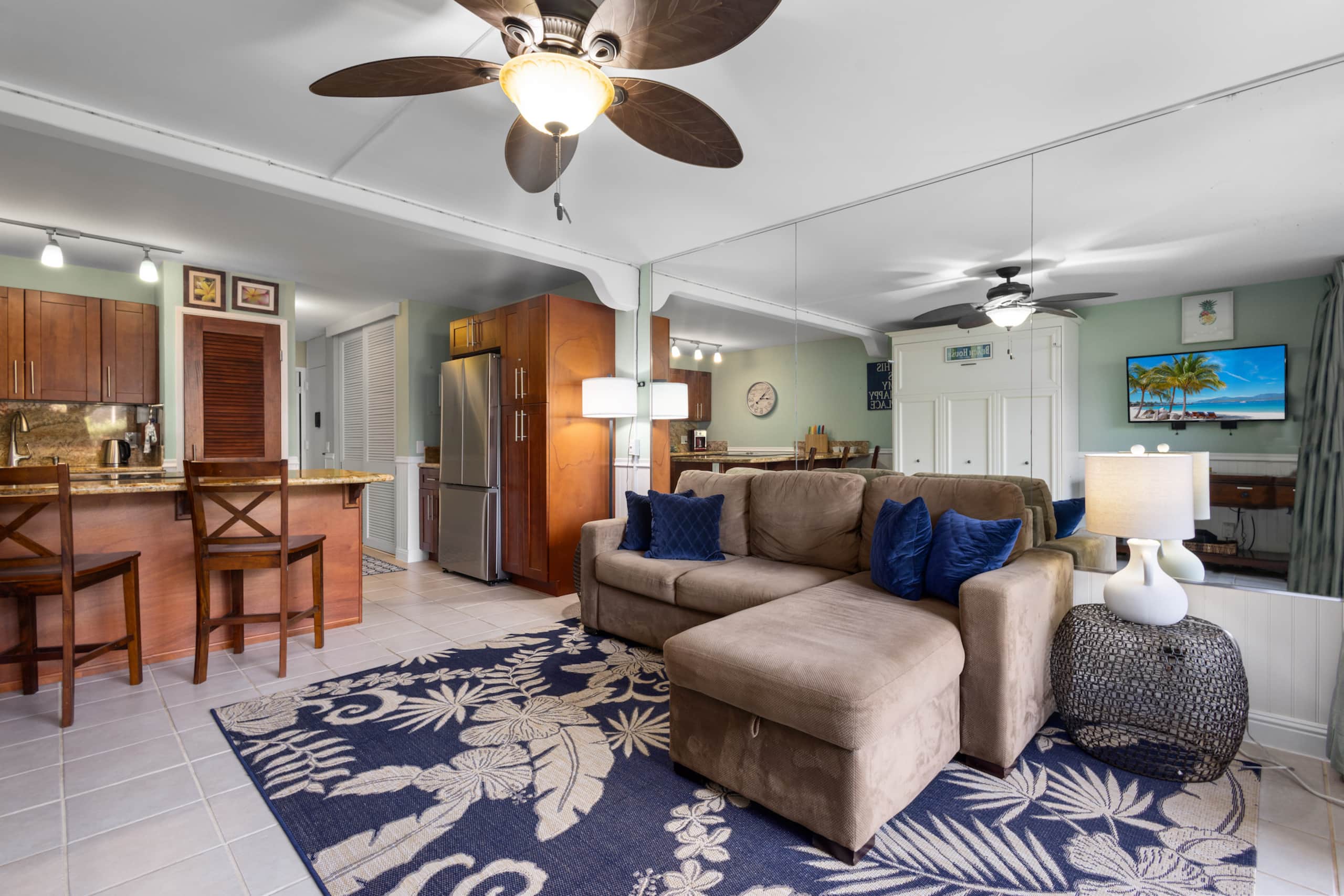 Condo in Kihei · ★4.71 · 1 bedroom · 2 beds · 1 bath - Image 3