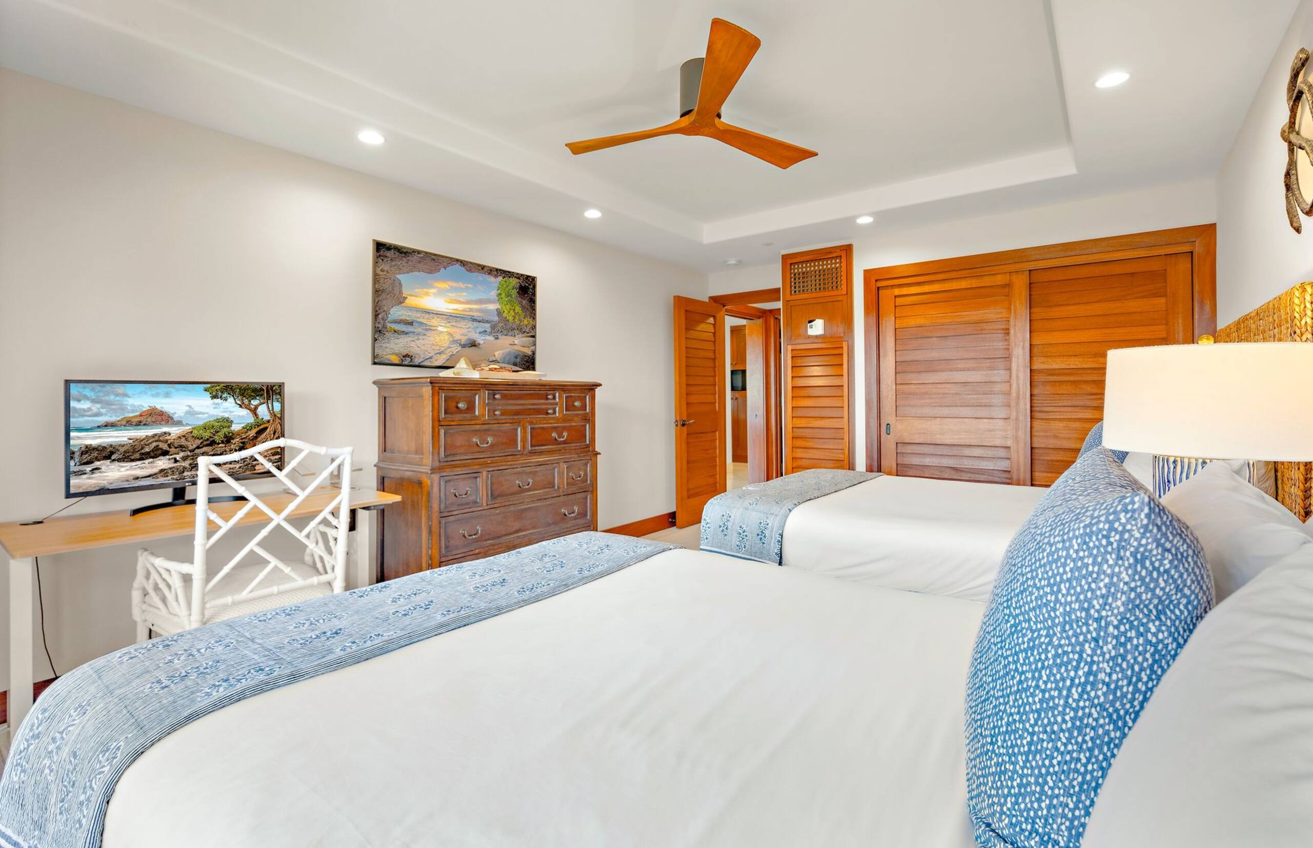 Condo in Lahaina · ★4.89 · 2 bedrooms · 3 beds · 2 baths - Image 27