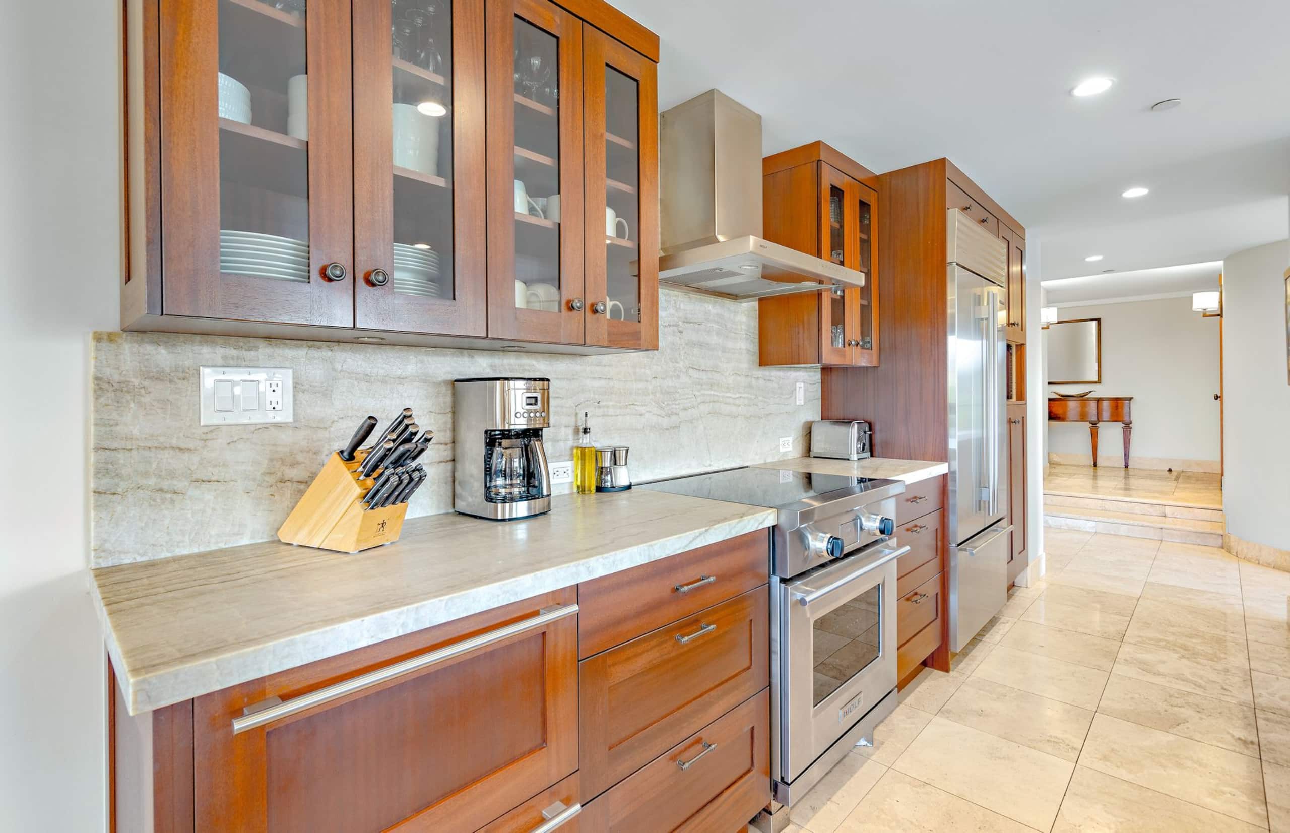 Condo in Lahaina · ★4.89 · 2 bedrooms · 3 beds · 2 baths - Image 13