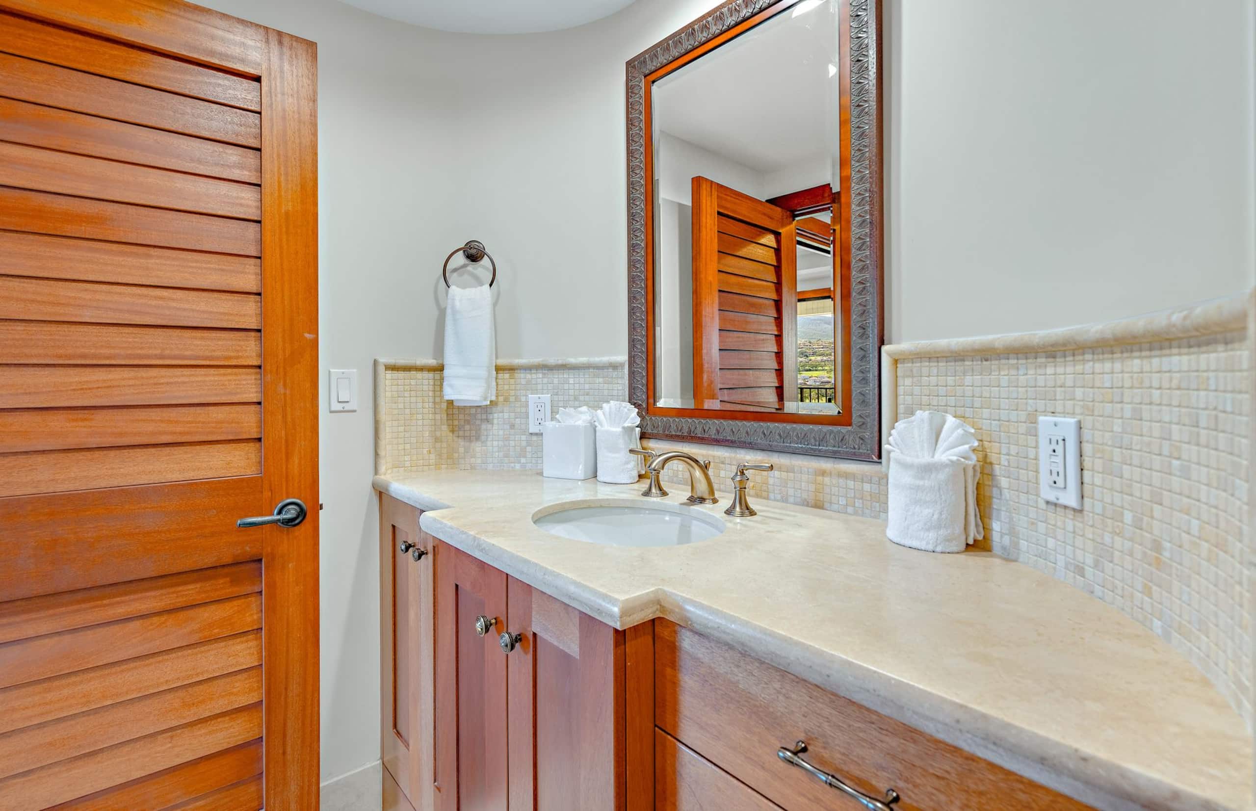 Condo in Lahaina · ★4.89 · 2 bedrooms · 3 beds · 2 baths - Image 28