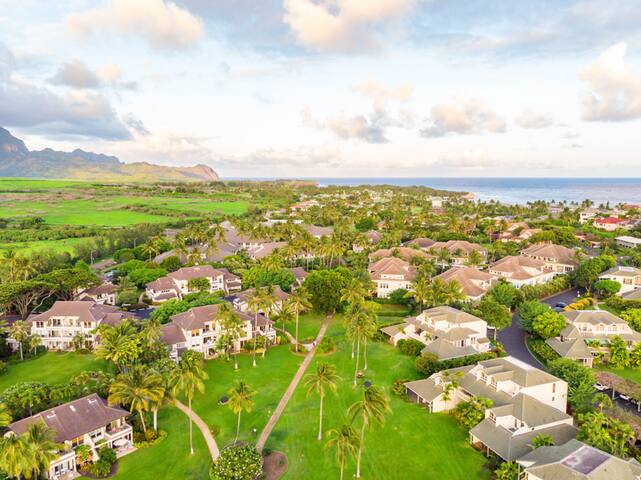 Spacious 5BR Condo: Central AC, Modern Poipu H222