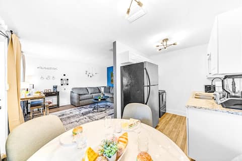 Water View Condo with Parking