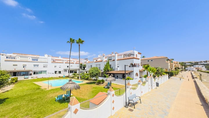 Cubo's Beachfront Marina De Casares House - Estepona