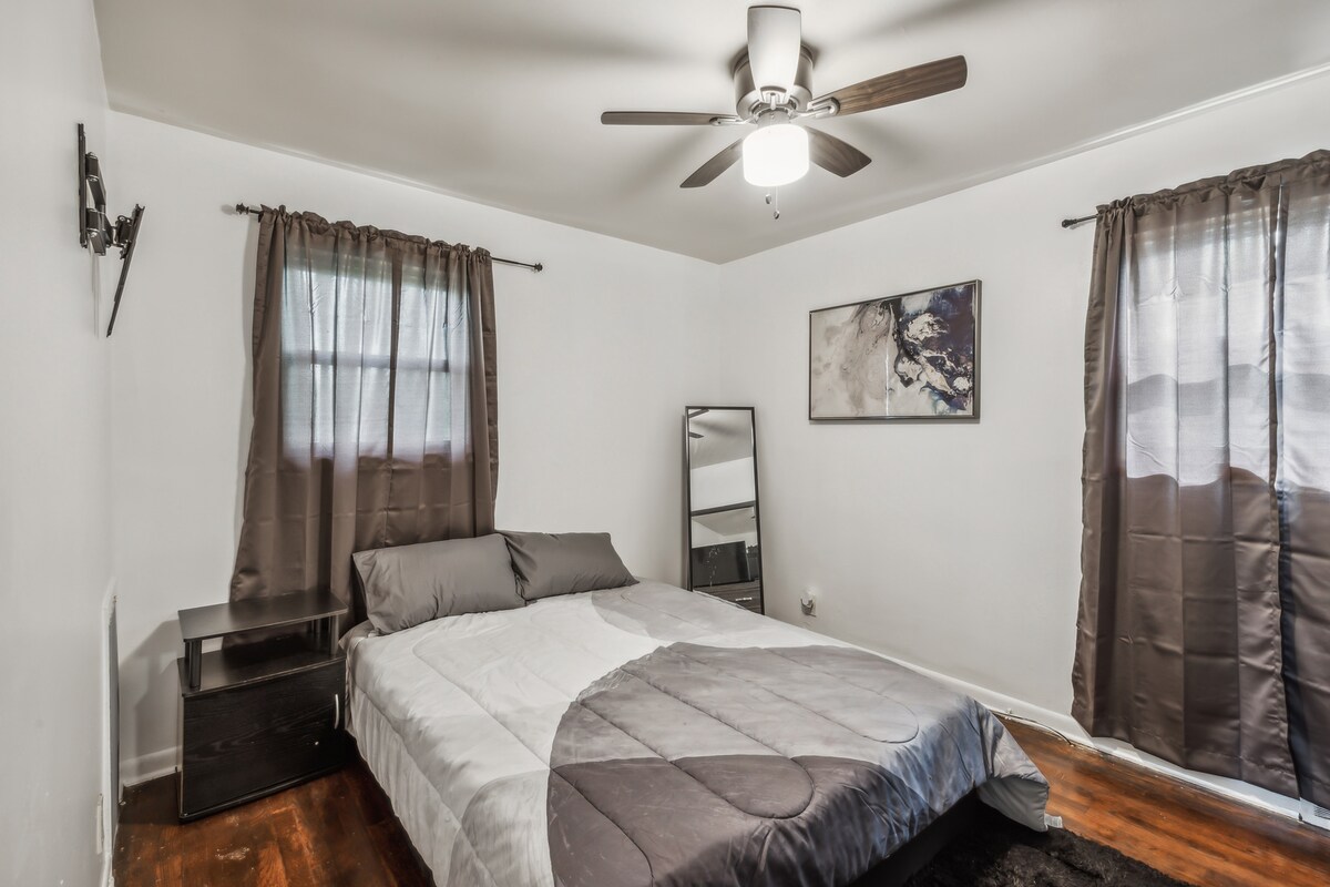 Interior, ventilador de techo, decoración del hogar, cama, habitación