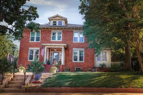 West Park Gardens | Entire Property-4BR | Culpeper