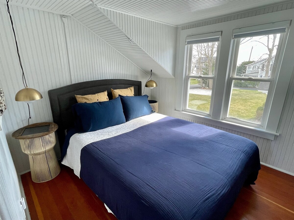 Segundo dormitorio - cama tamaño queen con número de cama