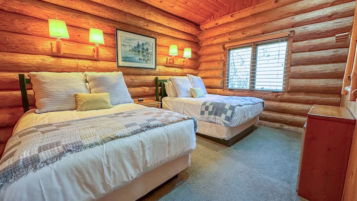 FDB03D82 - FC80 -4E9C - ADF2 -91882FC8BB8F