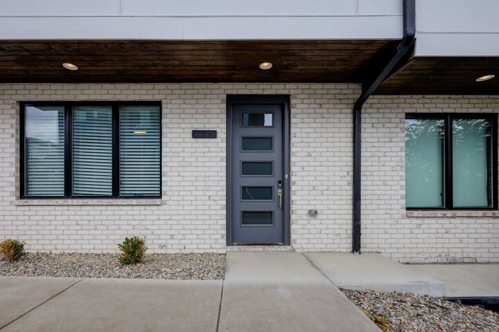 Urban Oasis | Rooftop Luxury | Arcade Fun gallery image 2