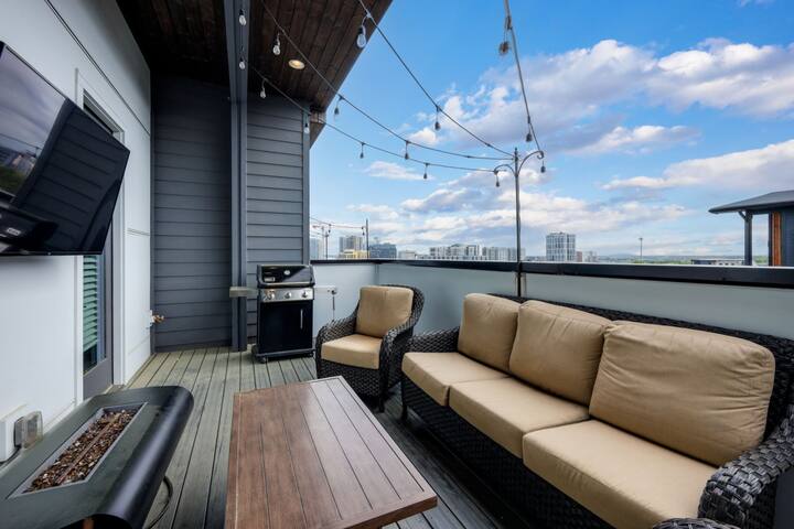 Urban Oasis | Rooftop Luxury | Arcade Fun gallery image 4
