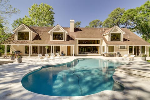 Private 25 Acre Estate w/ Lake: Fish & Canoe!