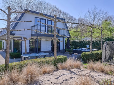 Beautiful holiday home with wellness