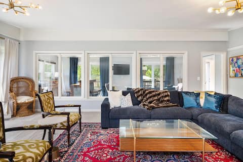 Spacious Home: Game Room, Swing Set, Deck, Yard