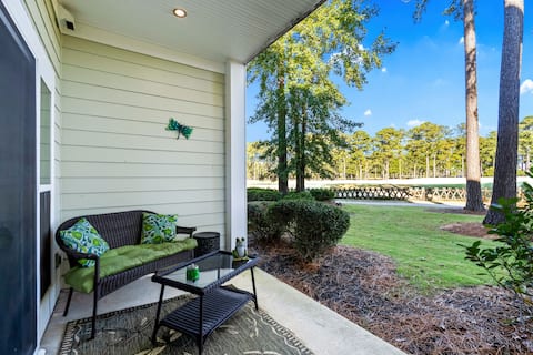 Popular Airbnb listing: World Tour Golf Resort Unit 103 - Golf view in Carolina Forest