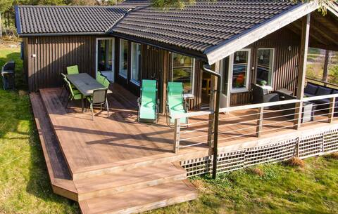 Beautiful home in Sankt Anna with kitchen