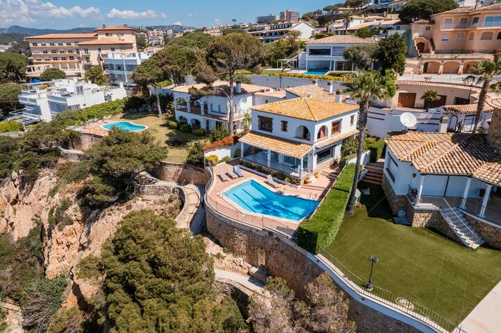 Costa Brava Suites Villa Cala Jonca gallery image 4