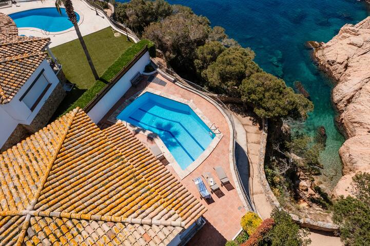 Costa Brava Suites Villa Cala Jonca gallery image 3