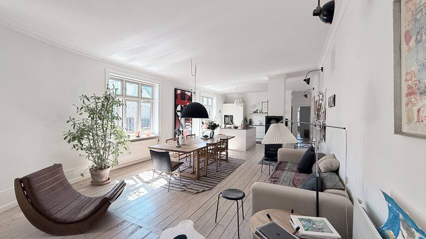Frederiksberg – close to tivoli – 4 br – 6 people gallery image 2