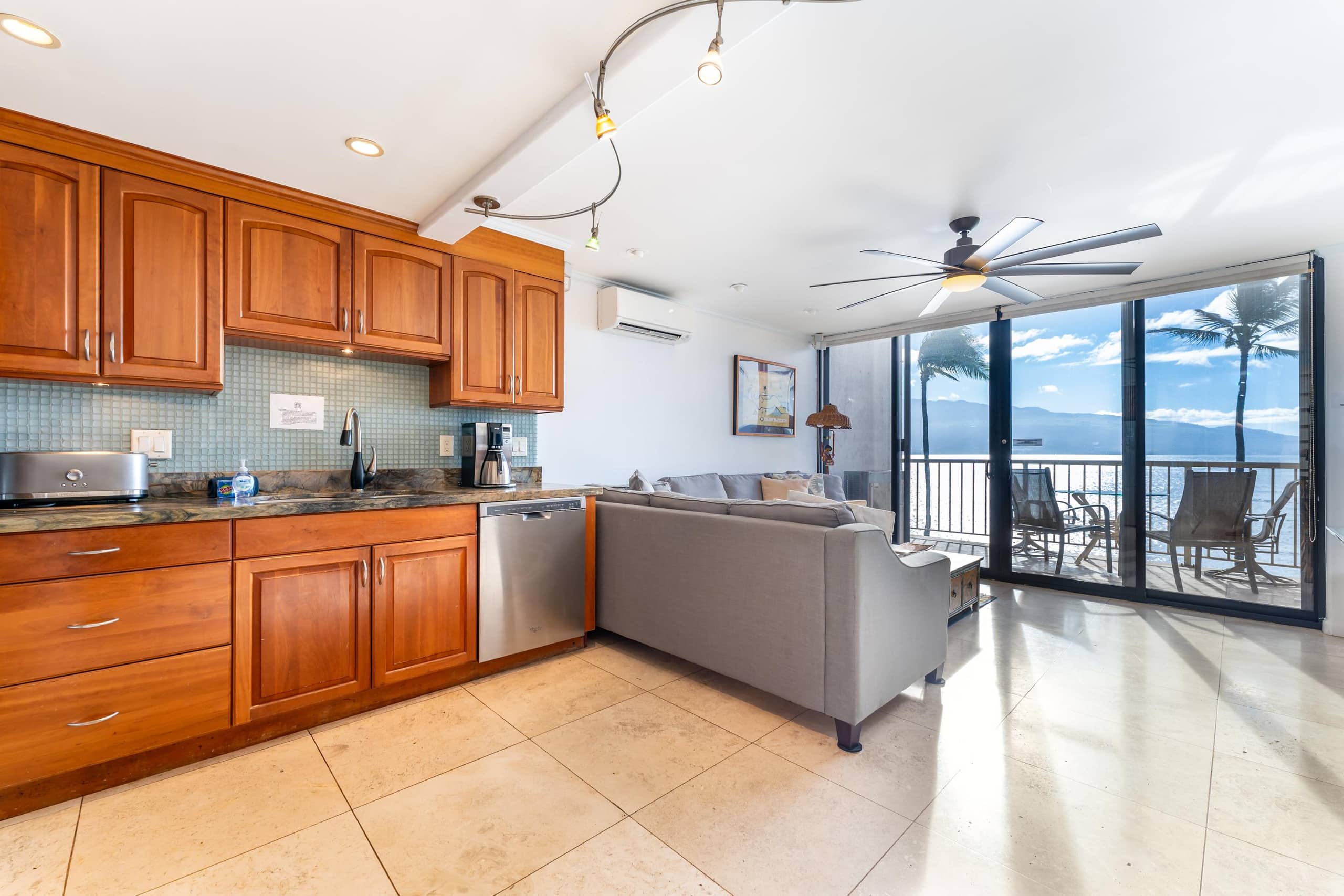 Condo in Wailuku · ★5.0 · 2 bedrooms · 3 beds · 2 baths - Image 7