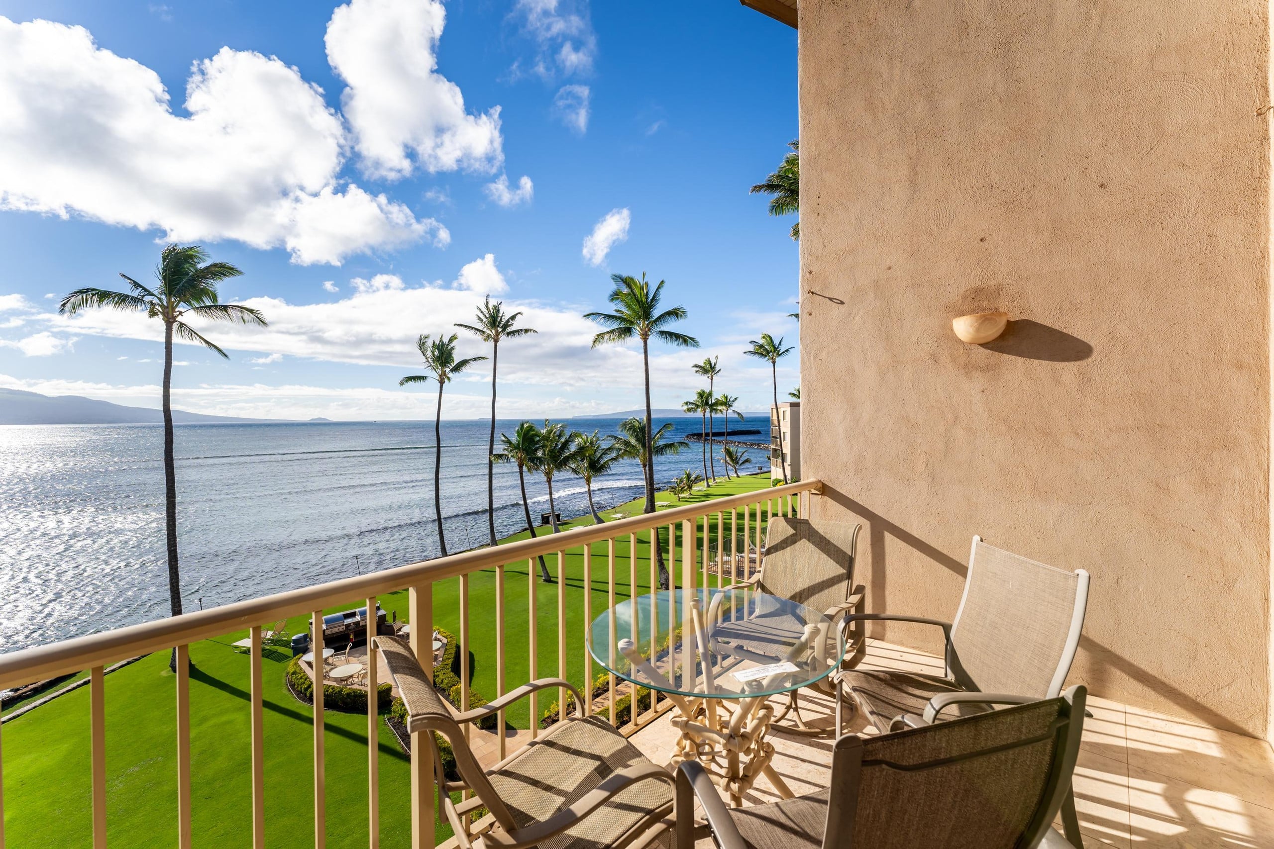 Condo in Wailuku · ★5.0 · 2 bedrooms · 3 beds · 2 baths - Image 5