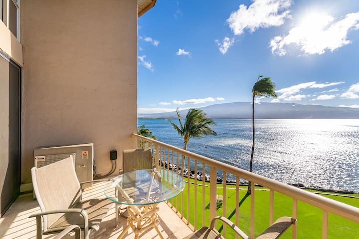 Beautiful Oceanfront Condo with Stunning Views in