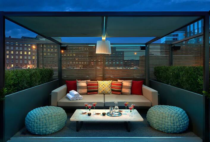 3 Deluxe 2Q City View, Revere Hotel, Rooftop Bar gallery image 5