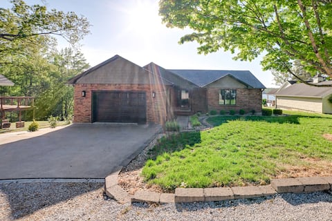 Beautiful Kentucky Lake Getaway w/ Dock & Deck!