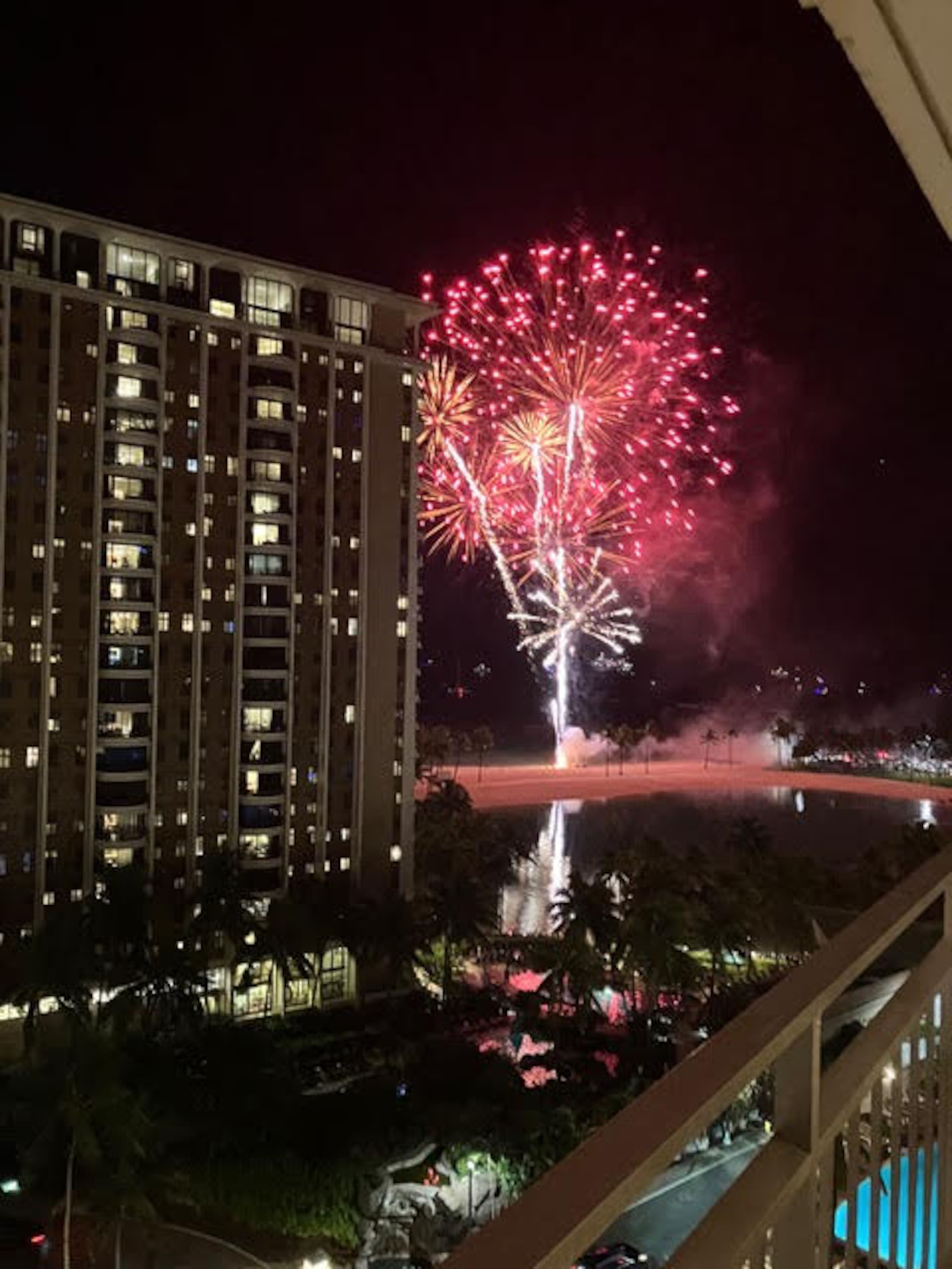Condo in Honolulu · ★4.83 · 1 bedroom · 3 beds · 1 bath - Image 1