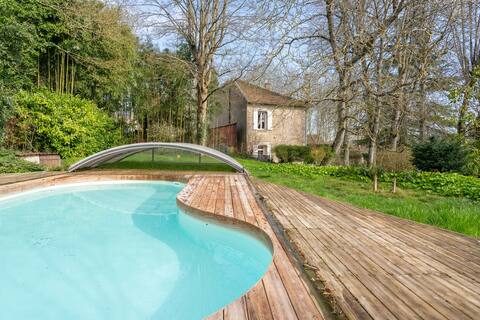 La Maison du Parc: Swimming pool, tennis court