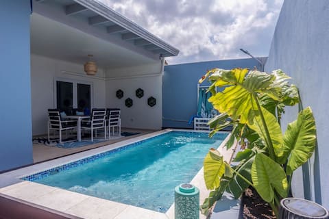 Modern Bohemian Villa w/Pool Downtown Oranjestad