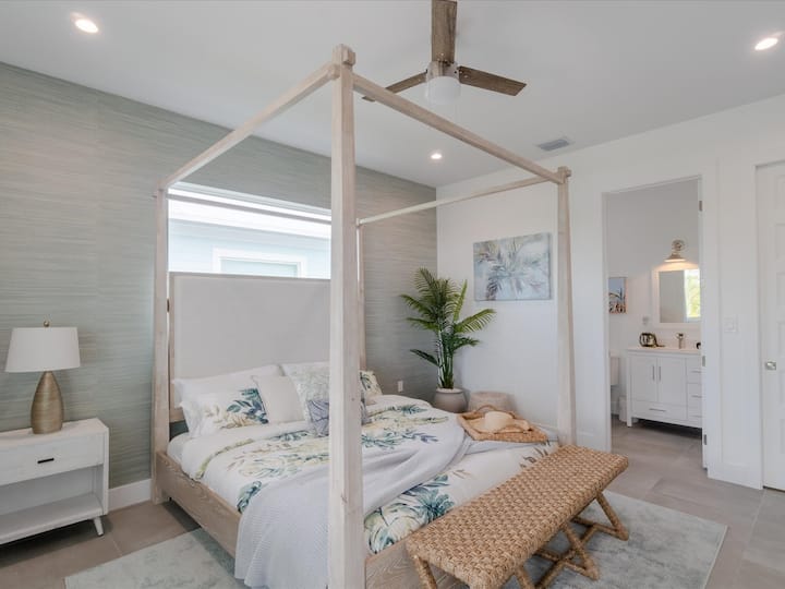 Master suite 2 on the 2nd level with a king memory foam bed soft, but firm.