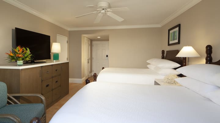 2 Cozy Stays Near Key West Butterfly Conservatory - Key West, FL