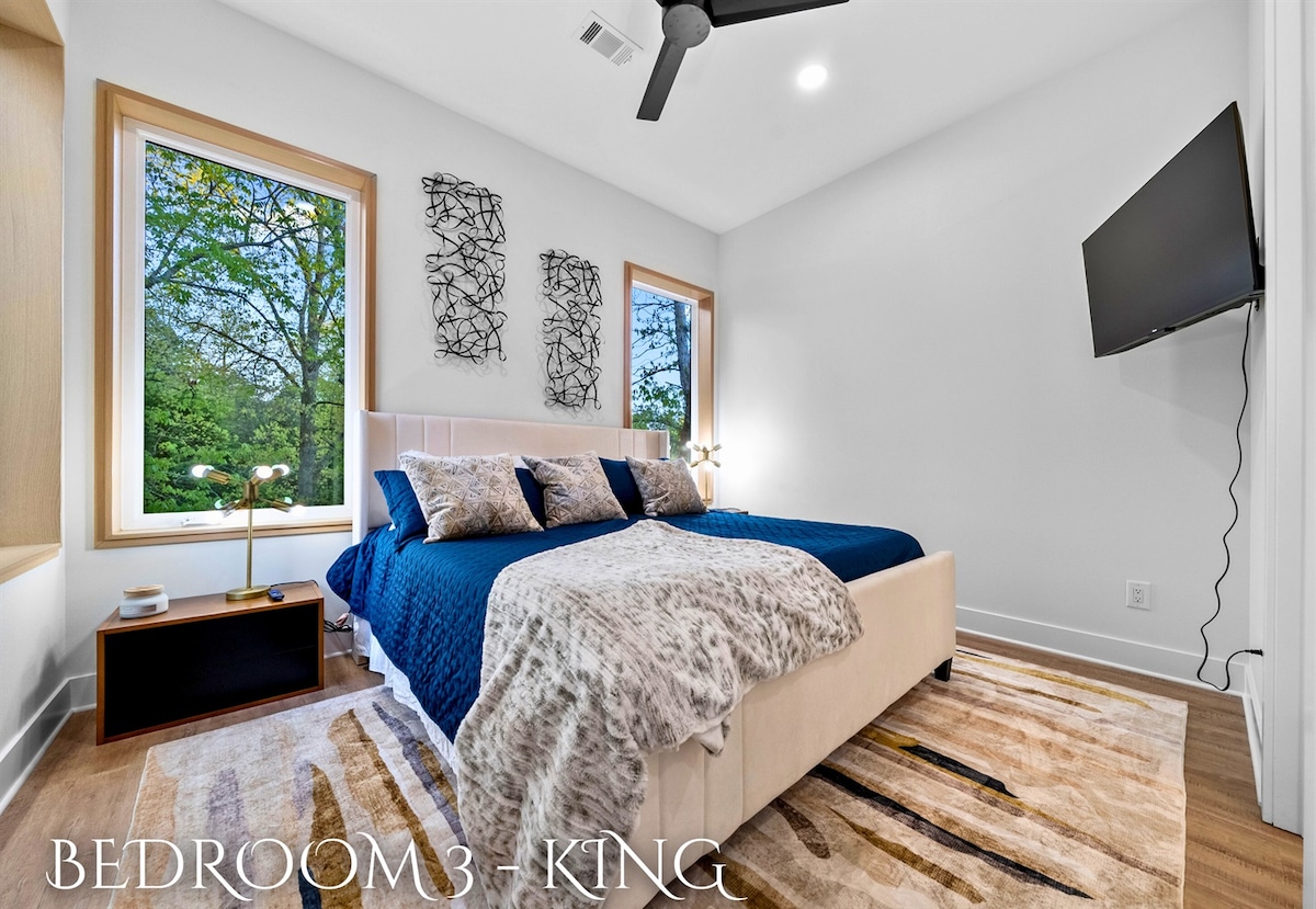 Დიდი საძინებელი მხატვრული შტრიხებით, მყუდრო თავშესაფარი დასვენებისა და განტვირთვისთვის