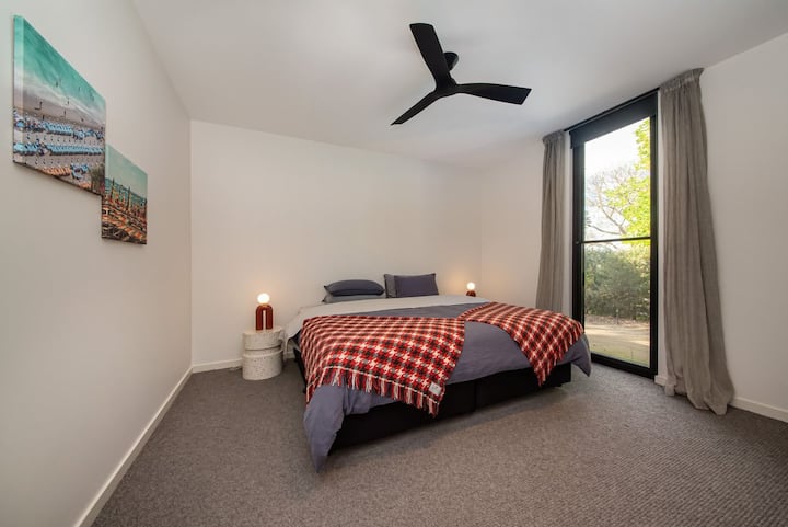 Bedroom four with king bed or two king single beds plus ensuite