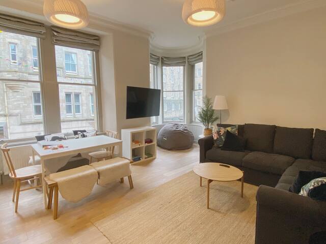 Luxury Three Dbl Beds In Amazing Old Town Location