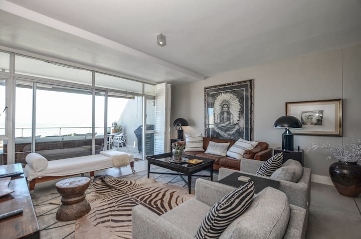 Stylish Apartment With Ocean Views - Dolphin Beach - Parklands